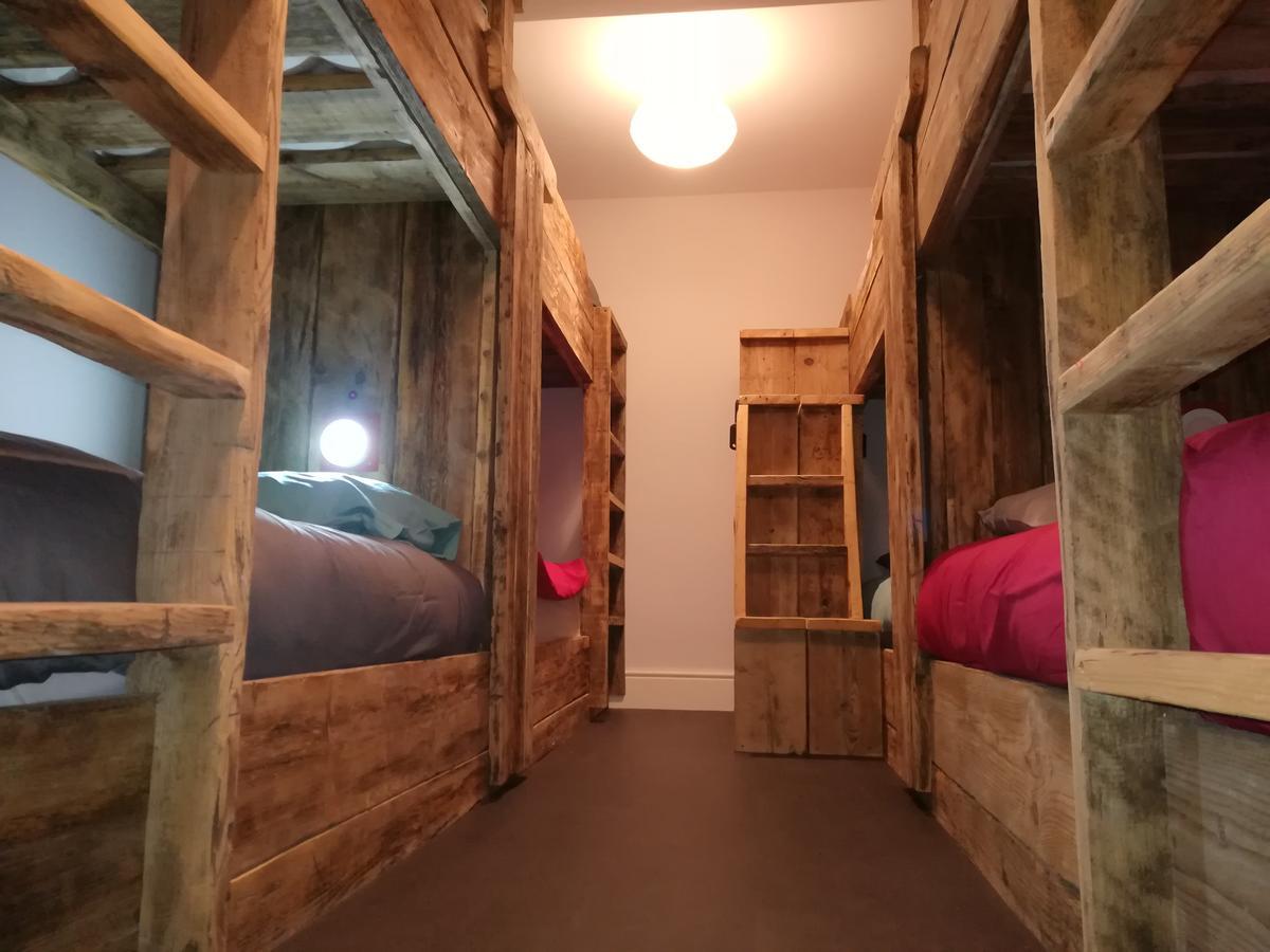 Hostel Ty Glyndwr Bunkhouse, Bar And Cafe Caernarfon Zewnętrze zdjęcie