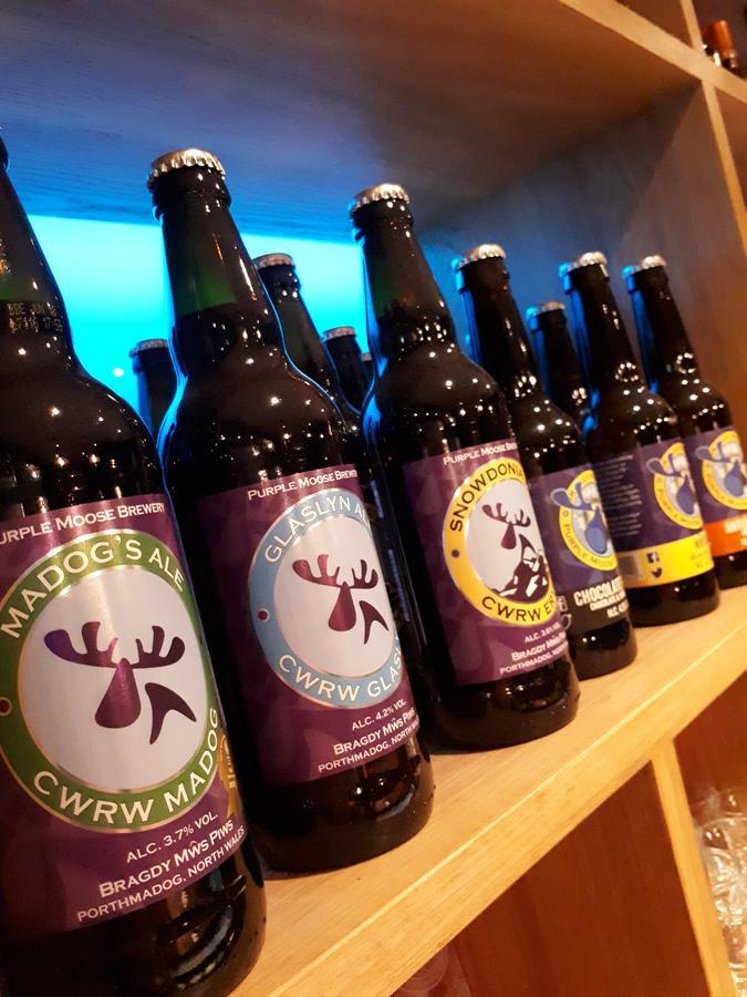 Hostel Ty Glyndwr Bunkhouse, Bar And Cafe Caernarfon Zewnętrze zdjęcie