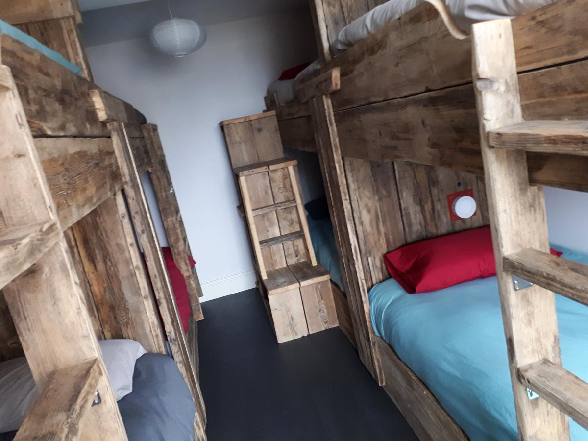 Hostel Ty Glyndwr Bunkhouse, Bar And Cafe Caernarfon Zewnętrze zdjęcie