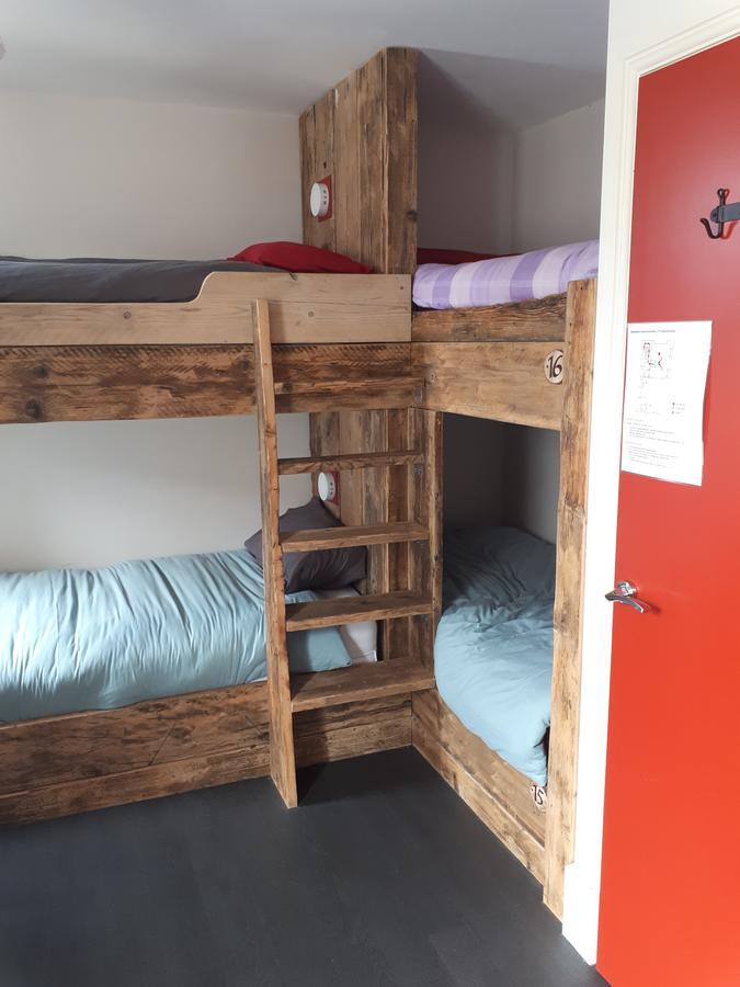Hostel Ty Glyndwr Bunkhouse, Bar And Cafe Caernarfon Zewnętrze zdjęcie