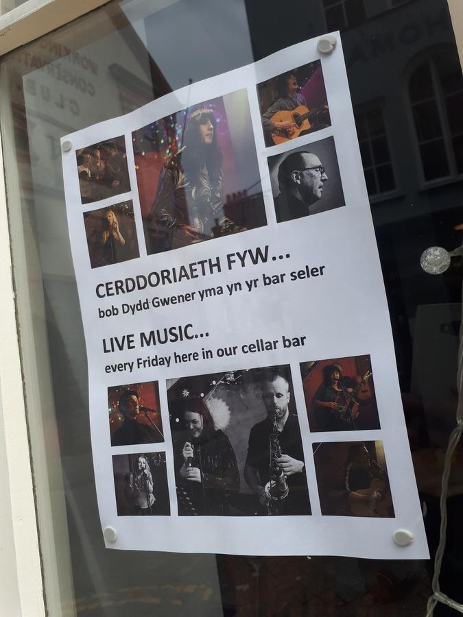 Hostel Ty Glyndwr Bunkhouse, Bar And Cafe Caernarfon Zewnętrze zdjęcie